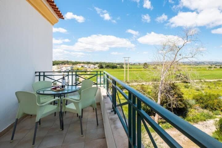Apartment Alfarmar - Pool, Beach Only A Few Minutes Away 阿尔布费拉 外观 照片